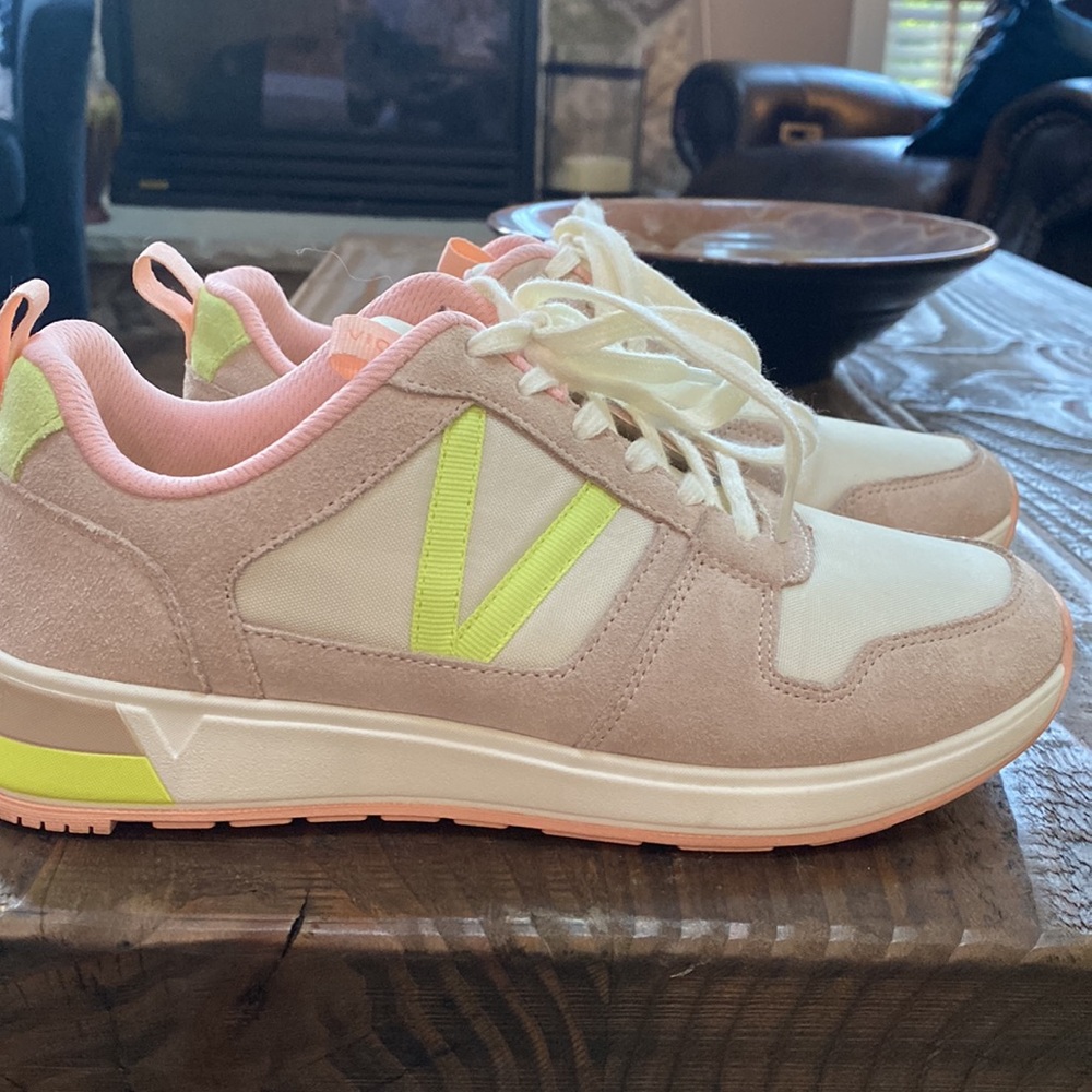 Vionic sneakers - Picture 7 of 14